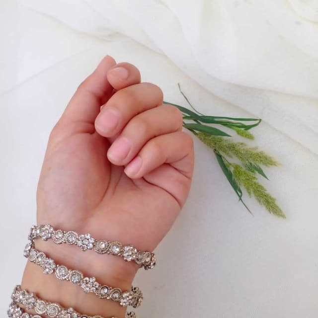 4 Pcs Bangle Set Premium jewelry Collection